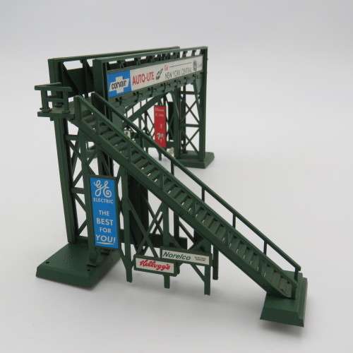 Bachmann trains pedestrian bridge - Ho-scale