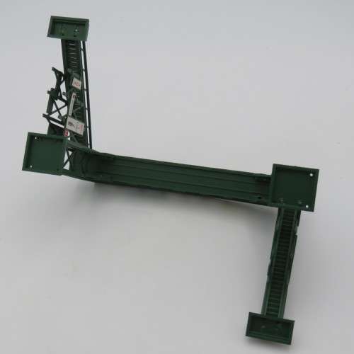 Bachmann trains pedestrian bridge - Ho-scale