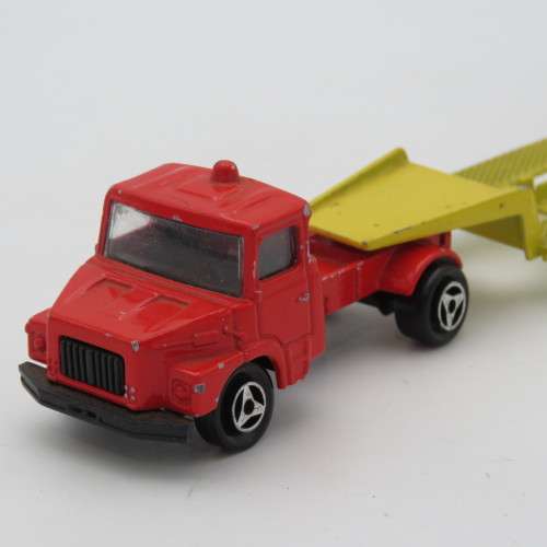 Majorette Scania truck and low-boy trailer toy car