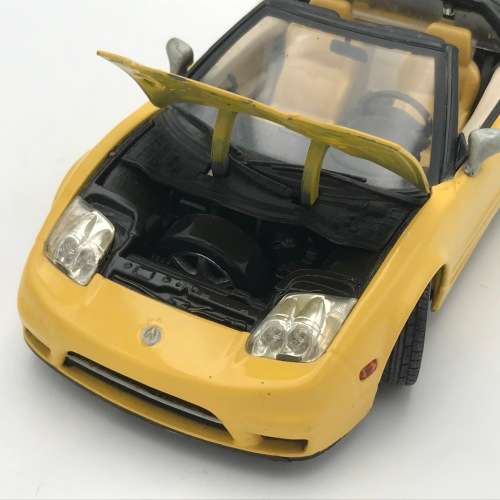 Motor Max 2002 Acura NSX model car - scale 1/18 - repainted interior