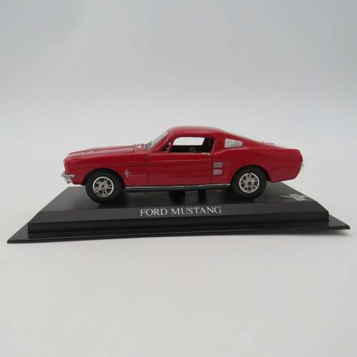 DelPrado 1967 Ford Mustang die-cast model car - Scale 1/43