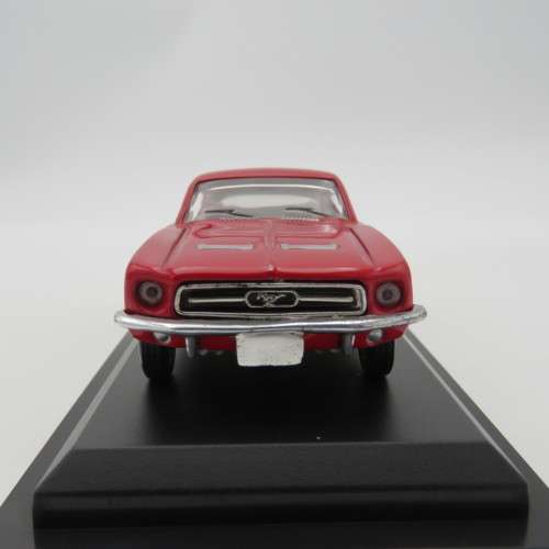 DelPrado 1967 Ford Mustang die-cast model car - Scale 1/43