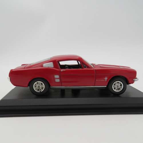 DelPrado 1967 Ford Mustang die-cast model car - Scale 1/43