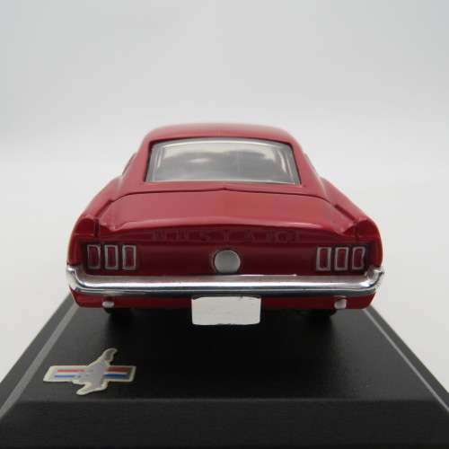 DelPrado 1967 Ford Mustang die-cast model car - Scale 1/43