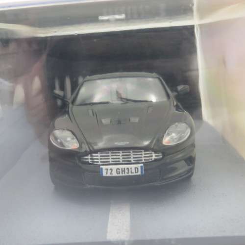 James Bond 007 Aston Martin DBS model car - Quantum of Solace