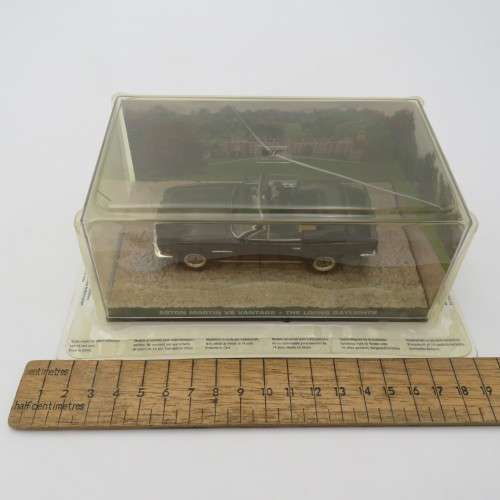 James Bond 007 Aston Martin V8 vantage model car - The Living daylights