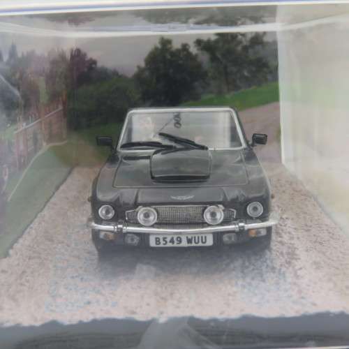 James Bond 007 Aston Martin V8 vantage model car - The Living daylights