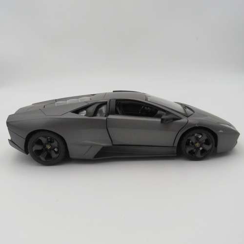 RAstar Lamborghini Reventon model car - Scale 1/24