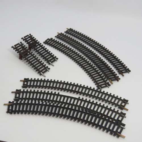 Lot of 8 Lima train tracks
