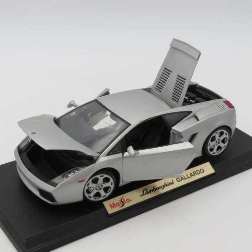 Maisto Special Edition Lamborghini Gallardo model car - Scale 1/18 in a box - Mirror repaired