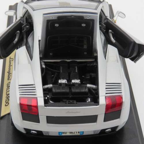 Maisto Special Edition Lamborghini Gallardo model car - Scale 1/18 in a box - Mirror repaired