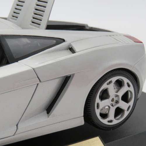 Maisto Special Edition Lamborghini Gallardo model car - Scale 1/18 in a box - Mirror repaired
