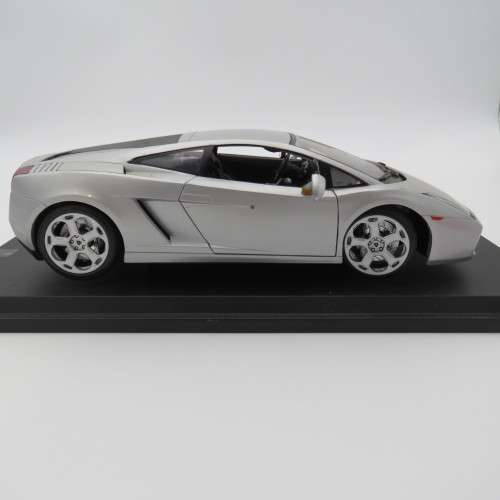 Maisto Special Edition Lamborghini Gallardo model car - Scale 1/18 in a box - Mirror repaired