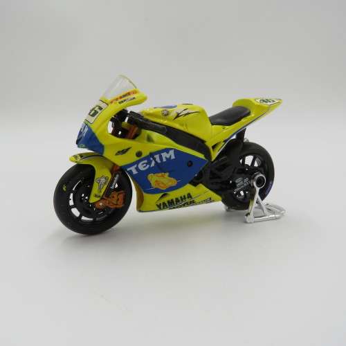 Maisto Yamaha YZR-M1 MotoGP model motorcycle - #46 Rossi - Scale 1/18