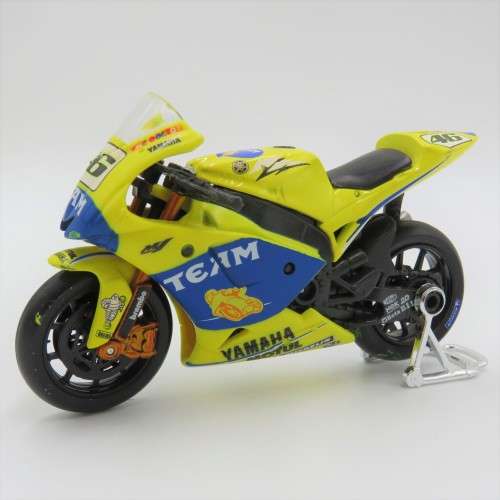 Maisto Yamaha YZR-M1 MotoGP model motorcycle - #46 Rossi - Scale 1/18