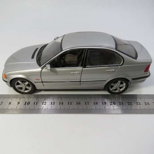 Welly BMW 328i die-cast model car - Scale 1/24