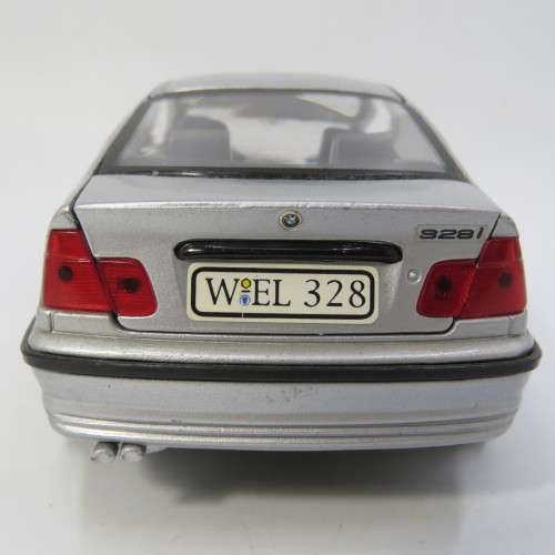 Welly BMW 328i die-cast model car - Scale 1/24