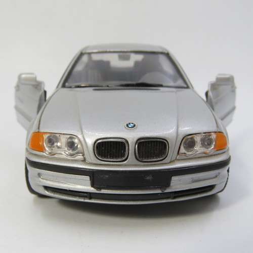Welly BMW 328i die-cast model car - Scale 1/24
