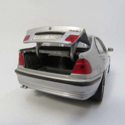 Welly BMW 328i die-cast model car - Scale 1/24