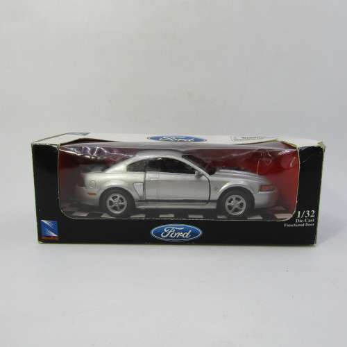 NewRay Ford Mustang Mach 1 model car in box - scale 1/32