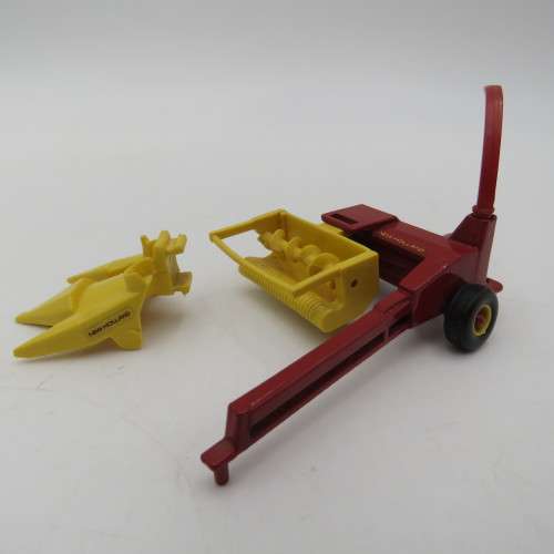 ERTL New Holland 900 die-cast Forage harvester