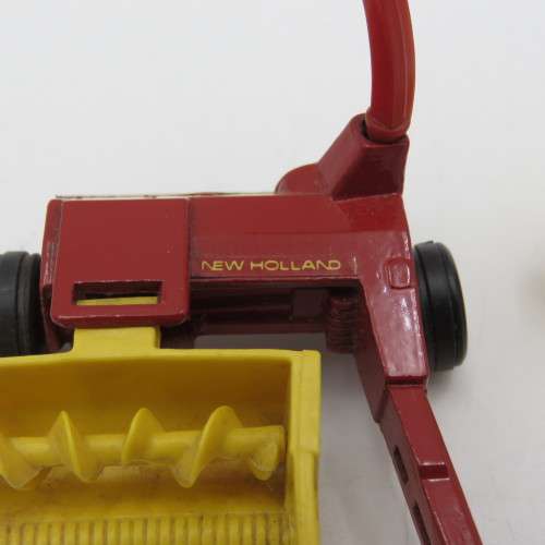 ERTL New Holland 900 die-cast Forage harvester