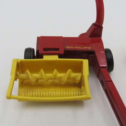 ERTL New Holland 900 die-cast Forage harvester