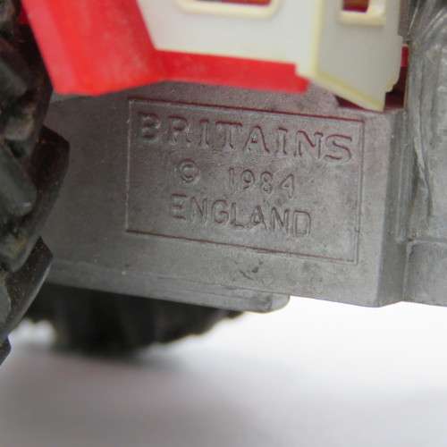 Britain`s Massey Ferguson 2680 die-cast tractor - Scale 1/32