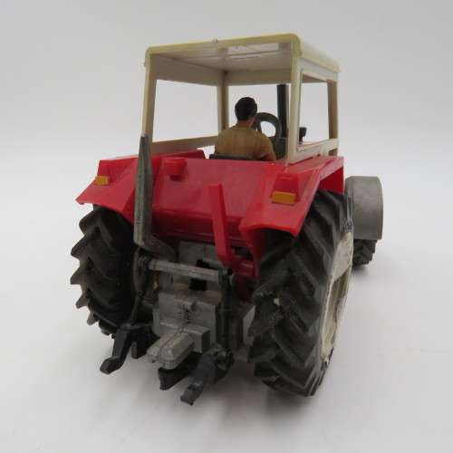 Britain`s Massey Ferguson 2680 die-cast tractor - Scale 1/32