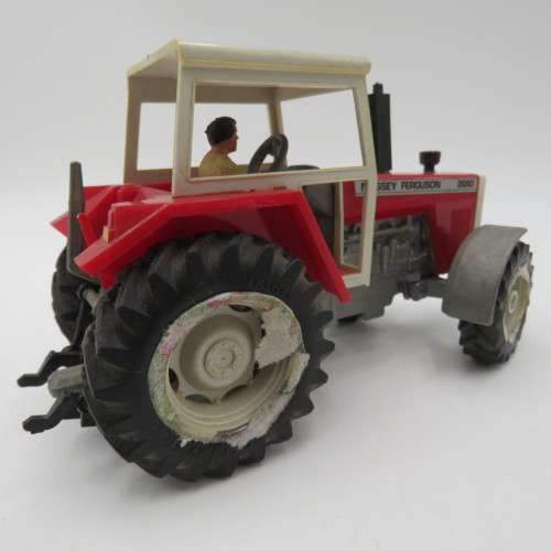 Britain`s Massey Ferguson 2680 die-cast tractor - Scale 1/32