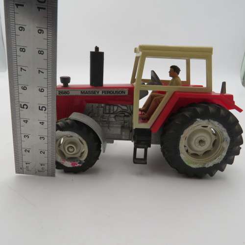 Britain`s Massey Ferguson 2680 die-cast tractor - Scale 1/32