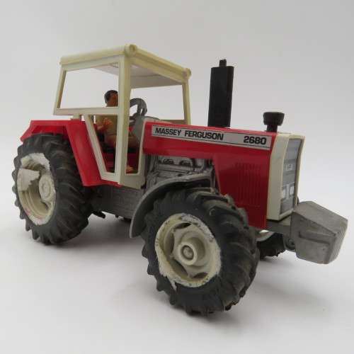 Britain`s Massey Ferguson 2680 die-cast tractor - Scale 1/32