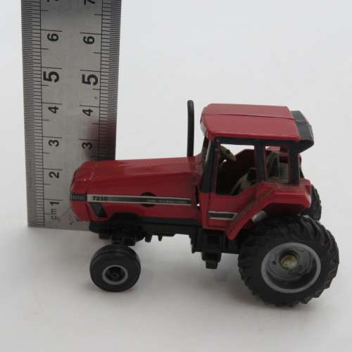 ERTL Case 7210 die-cast tractor