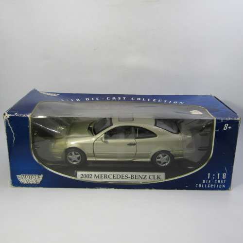 Motor Max 2002 Mercedes-Benz CLK model car in box - scale 1/18