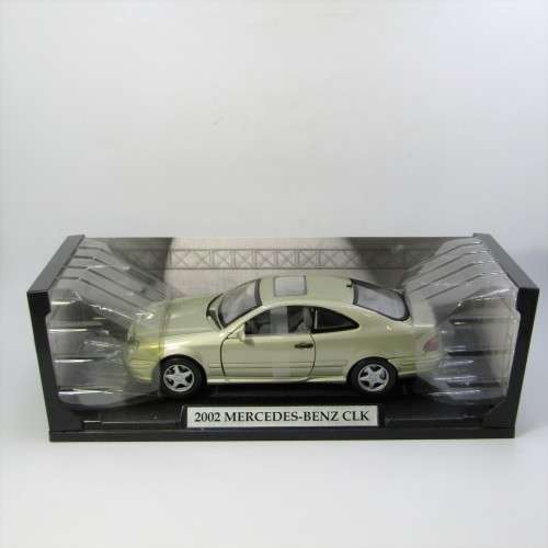 Motor Max 2002 Mercedes-Benz CLK model car in box - scale 1/18