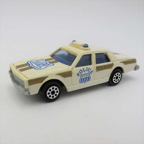Novacar #109 Chevy Impala police toy car