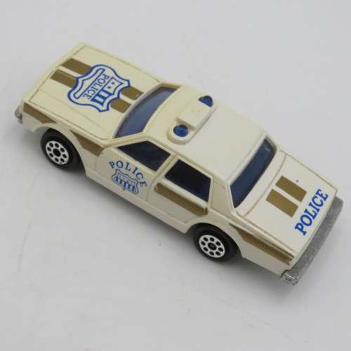 Novacar #109 Chevy Impala police toy car