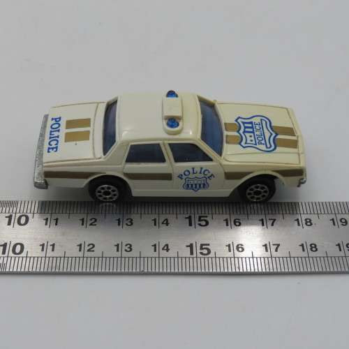 Novacar #109 Chevy Impala police toy car
