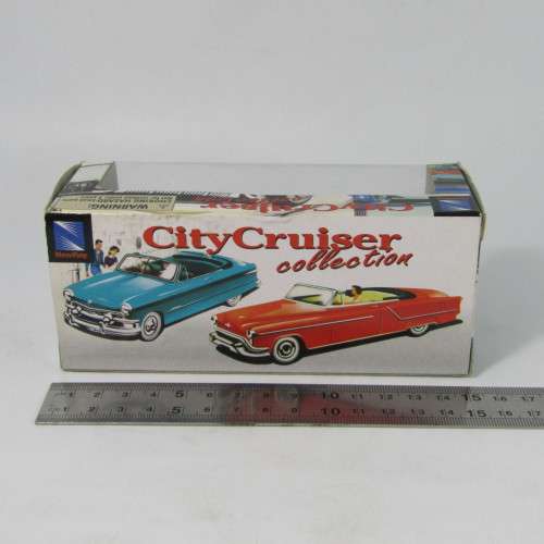 NewRay 1970 Oldsmobile 442 W-30 model car - scale 1/43