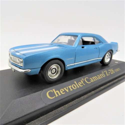 Road Signature 1967 Chevrolet Camaro Z-28 model car - Scale 1/43