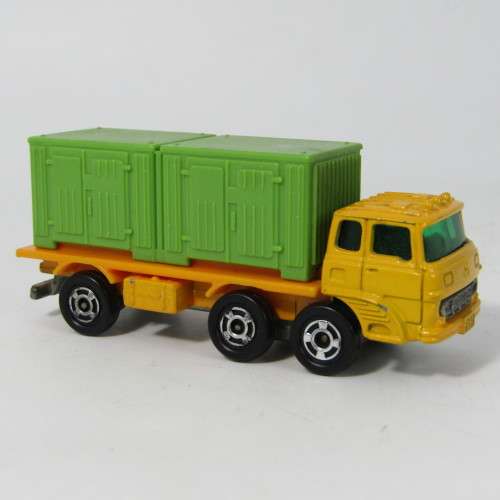 Vintage Tomica #7 Fuso truck series toy car - scale 1/127