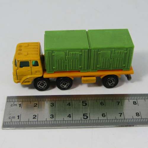 Vintage Tomica #7 Fuso truck series toy car - scale 1/127