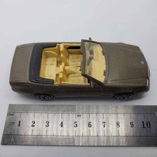 Bburago Mercedes-Benz 300 SE die-cast model car - Scale 1/43