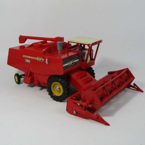 Britain`s Ltd. Massey-Ferguson 760 combine harvester model - scale 1/32