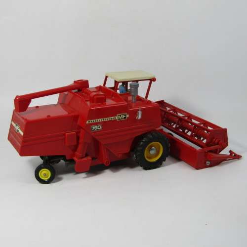 Britain`s Ltd. Massey-Ferguson 760 combine harvester model - scale 1/32