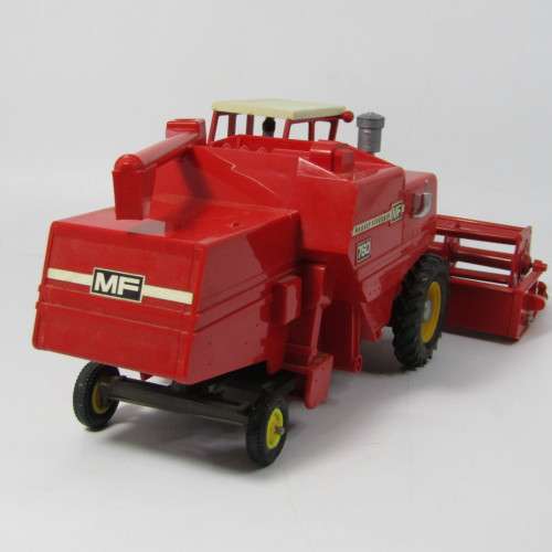 Britain`s Ltd. Massey-Ferguson 760 combine harvester model - scale 1/32