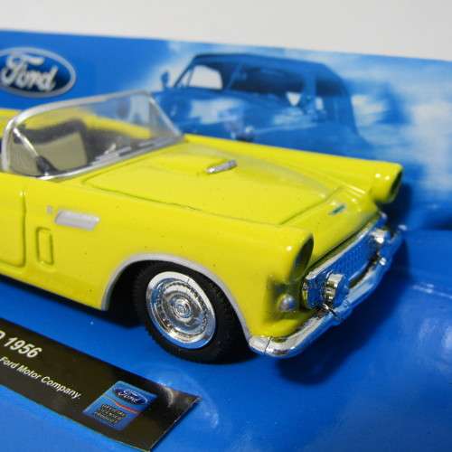 New Ray City Cruiser collection 1956 Ford Thunderbird model car in original box - scale 1/43