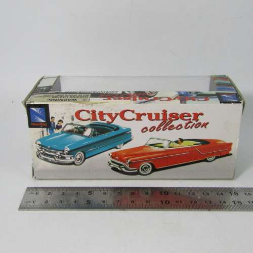 New Ray City Cruiser collection 1956 Ford Thunderbird model car in original box - scale 1/43