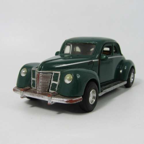 Tootsietoy 1940 Ford Coupe die-cast model car