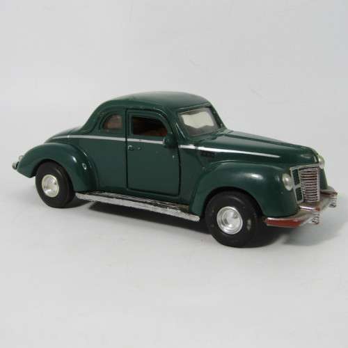 Tootsietoy 1940 Ford Coupe die-cast model car